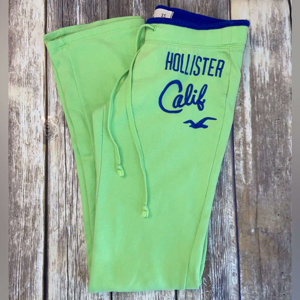 Hollister Sweat Pants XS Green
Excellent Condition